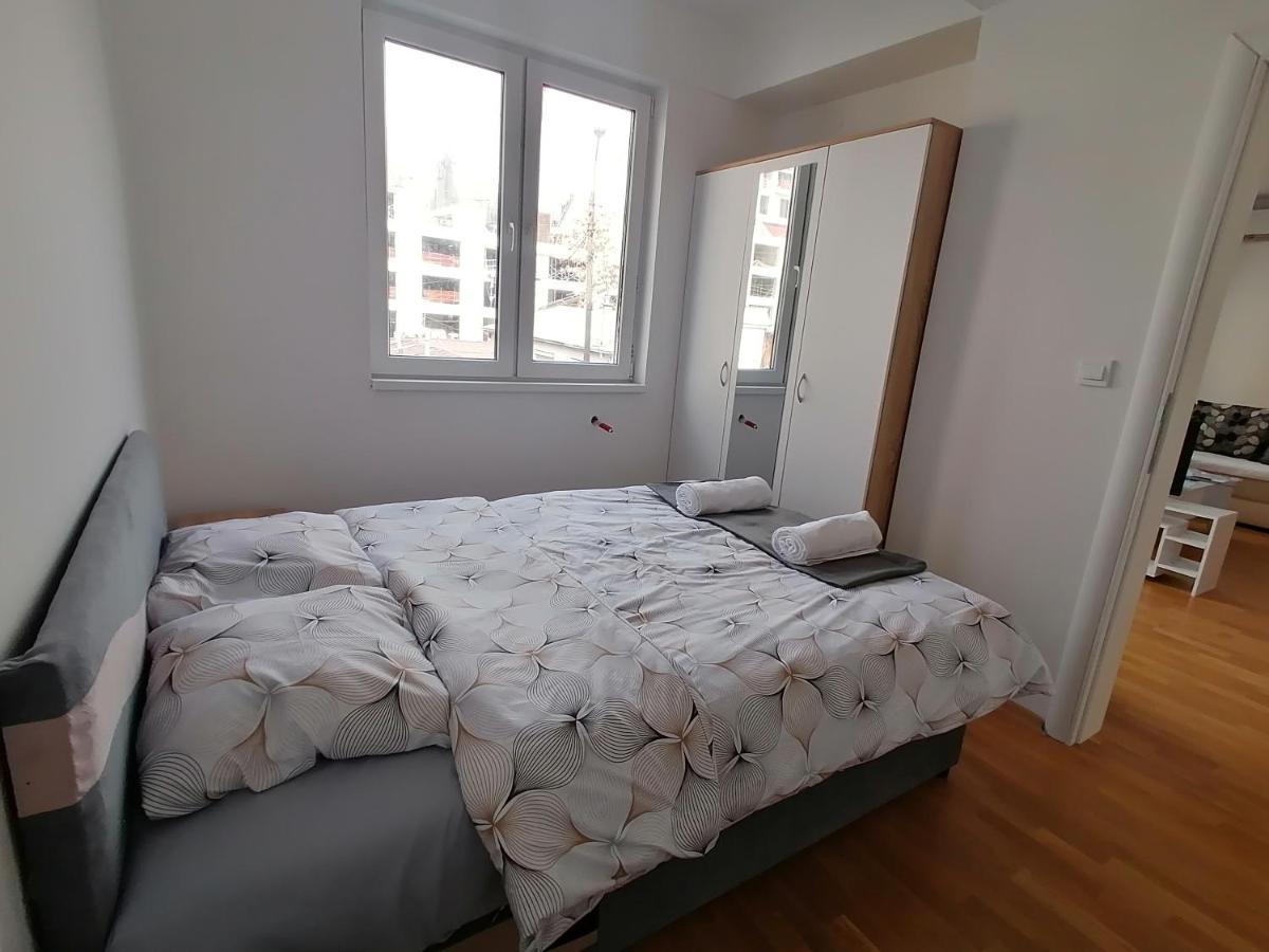 Sarah Apartments Skopje Bagian luar foto