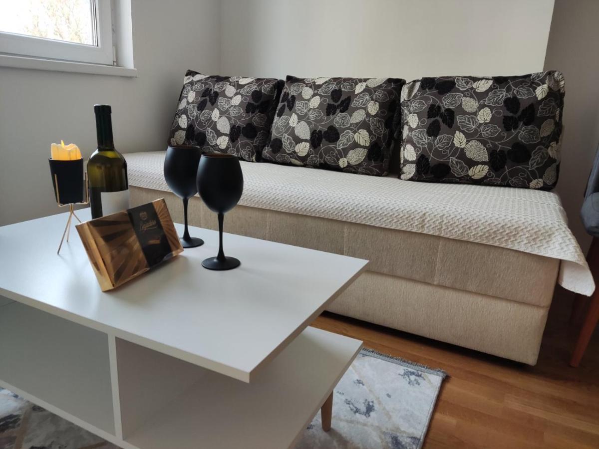 Sarah Apartments Skopje Bagian luar foto