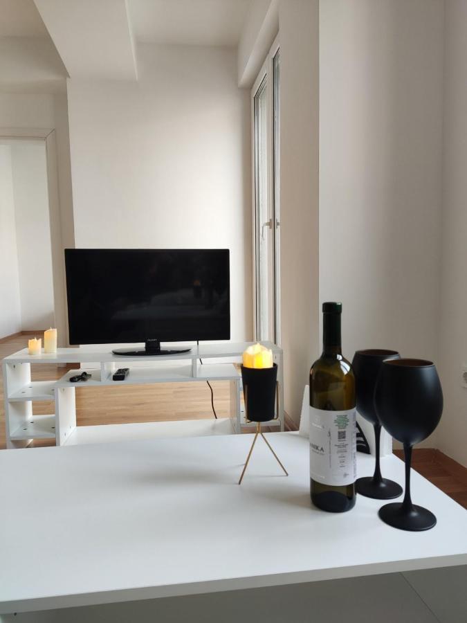 Sarah Apartments Skopje Bagian luar foto
