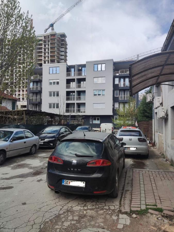 Sarah Apartments Skopje Bagian luar foto